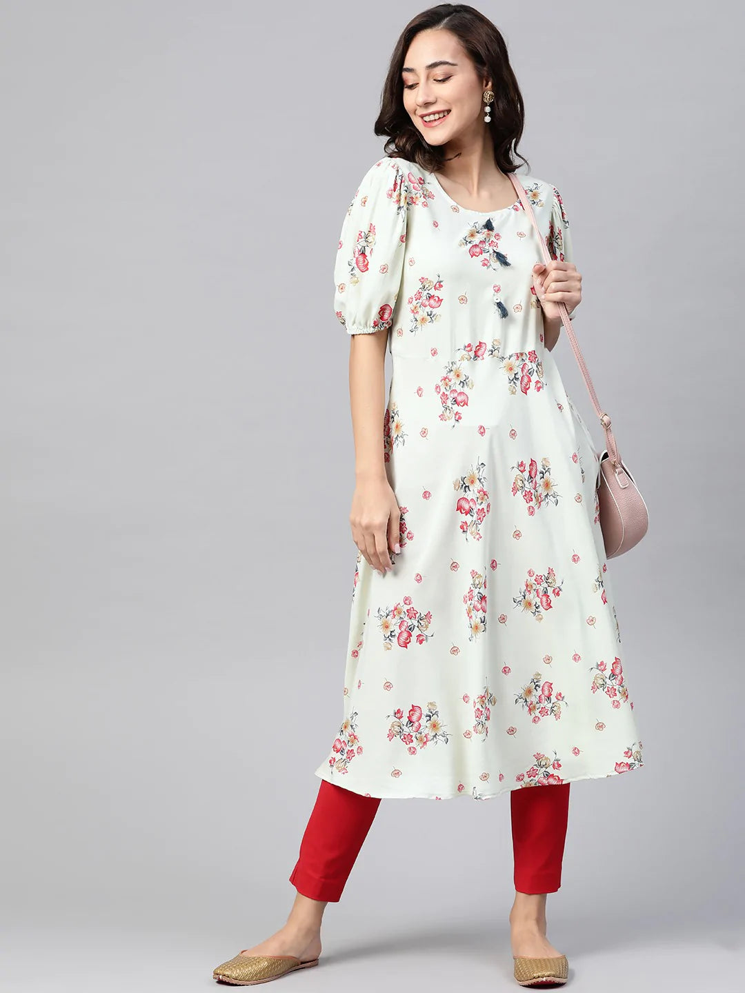 Jompers Women Green & Red Floral Printed A-Line Kurta ( JOK 1378 Green )