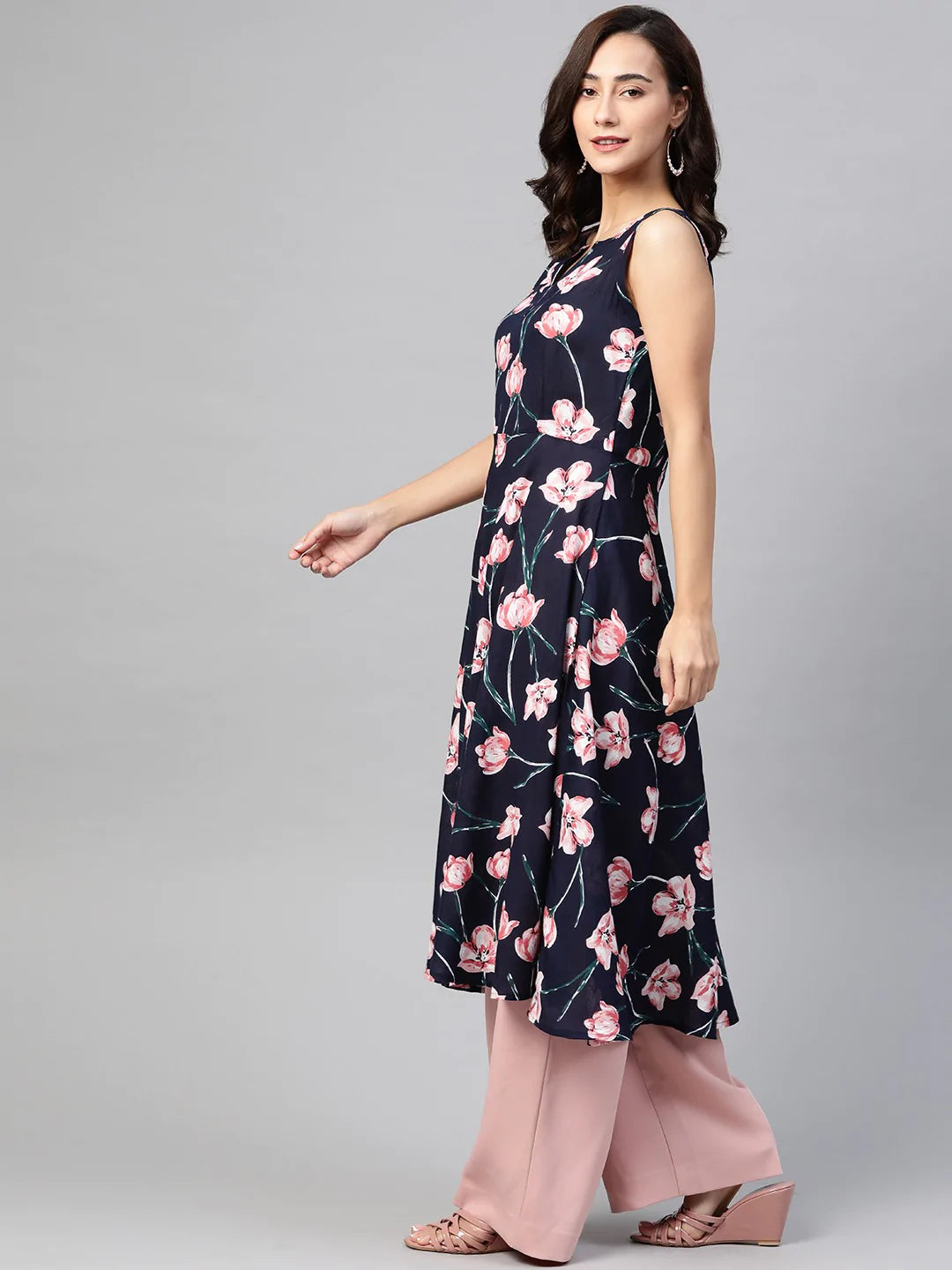 Jompers Women Navy Blue & Pink Floral Printed A-Line Kurta ( JOK 1380 Blue )