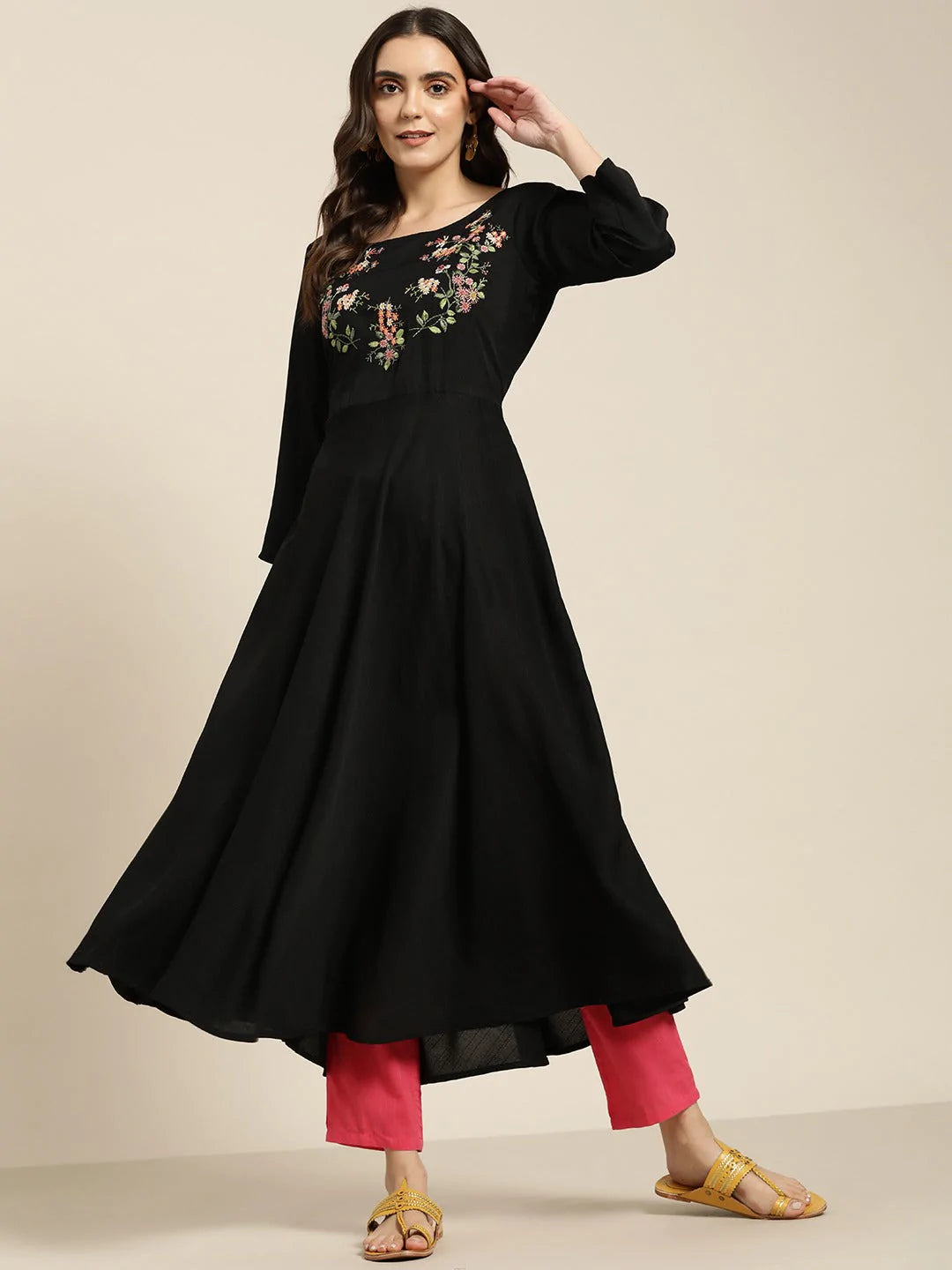 Women Black & Green Floral Embroidered Georgette Anarkali Kurta ( JOK 1440 Black )