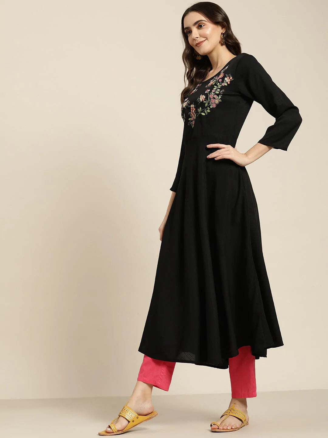 Women Black & Green Floral Embroidered Georgette Anarkali Kurta ( JOK 1440 Black )