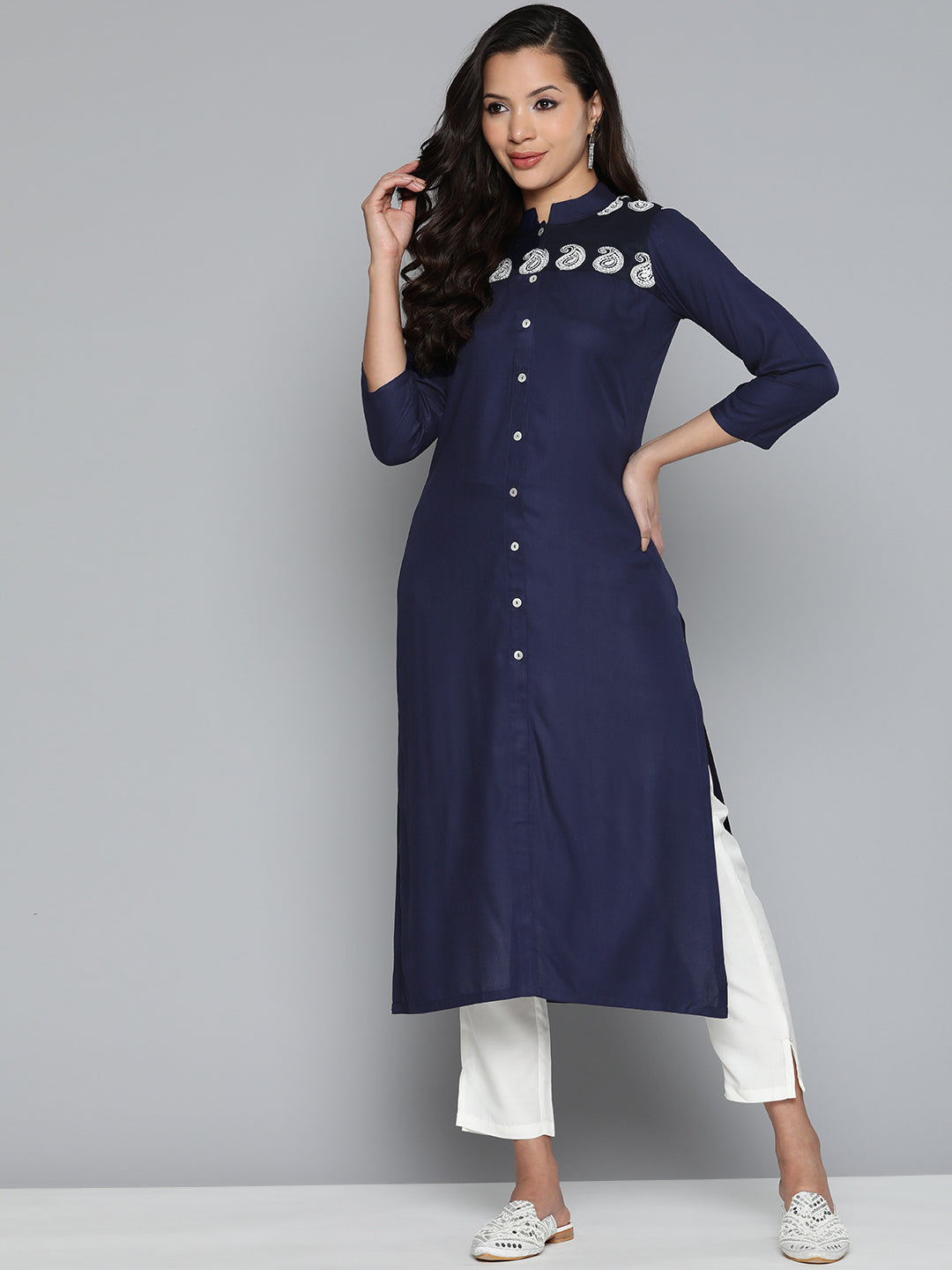 Jompers Paisley Embroidered Chikankari Navy Kurta ( JOK 1486 Navy )