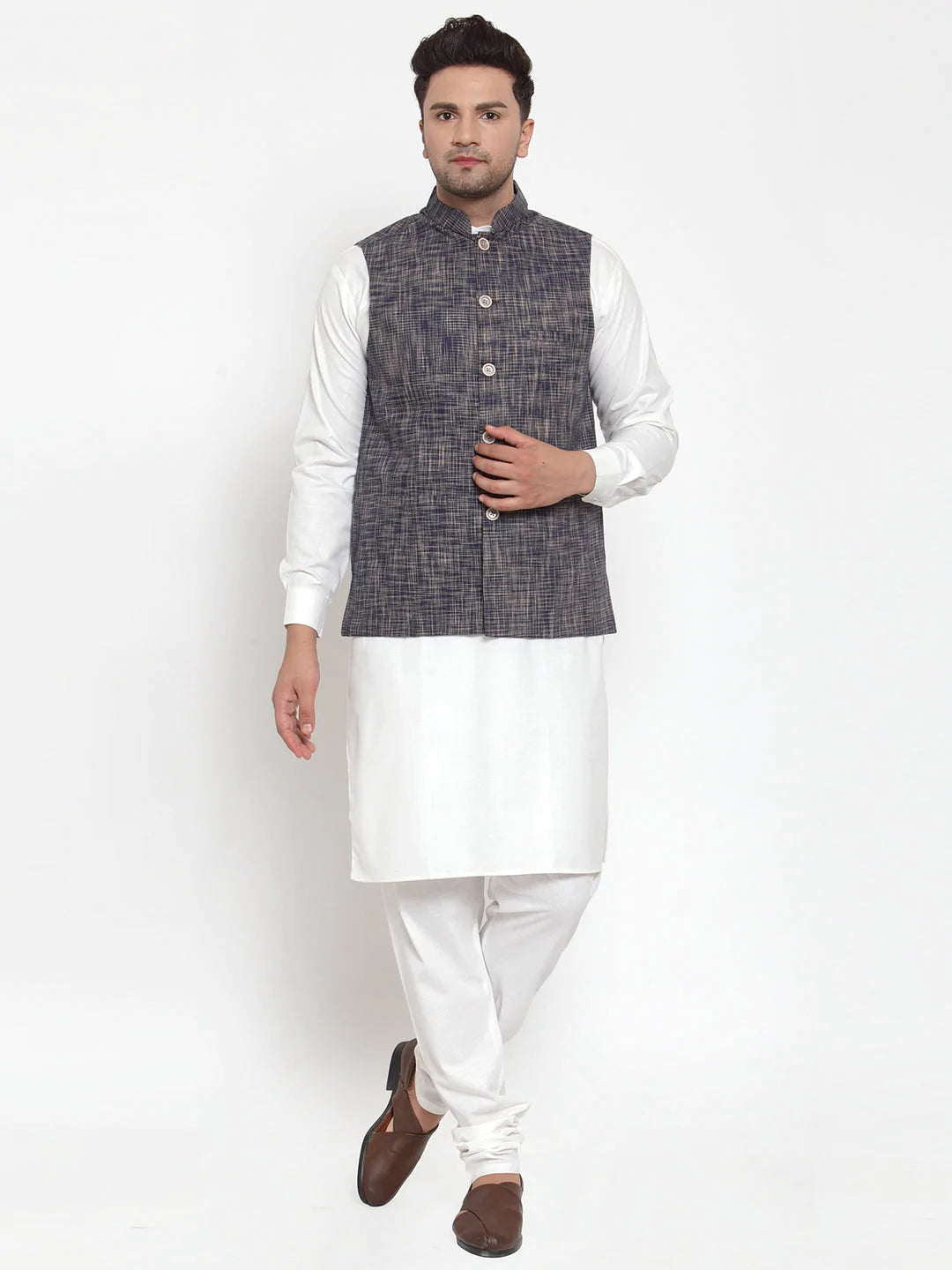 Jompers Men's White Solid Kurta with Pyjamas & Blue Nehru Jacket ( JOKP WC 4065 Blue-W )