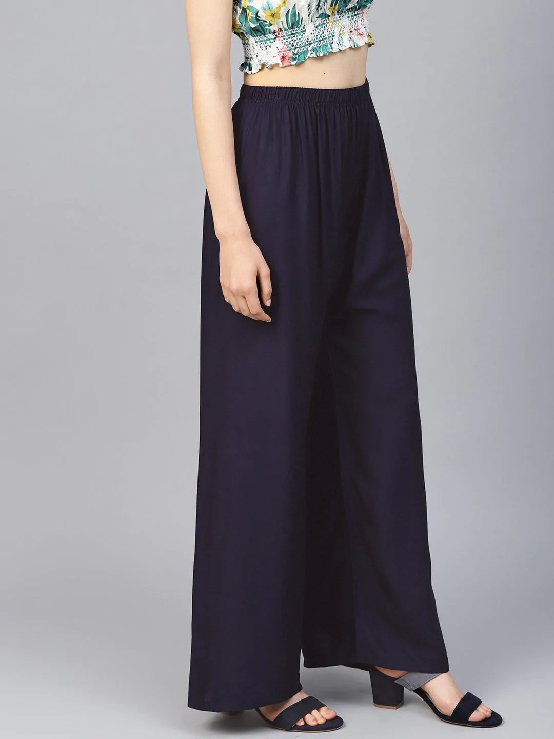 Jompers Women Navy-Blue Solid Straight Palazzos ( JOPL 2121 Navy)