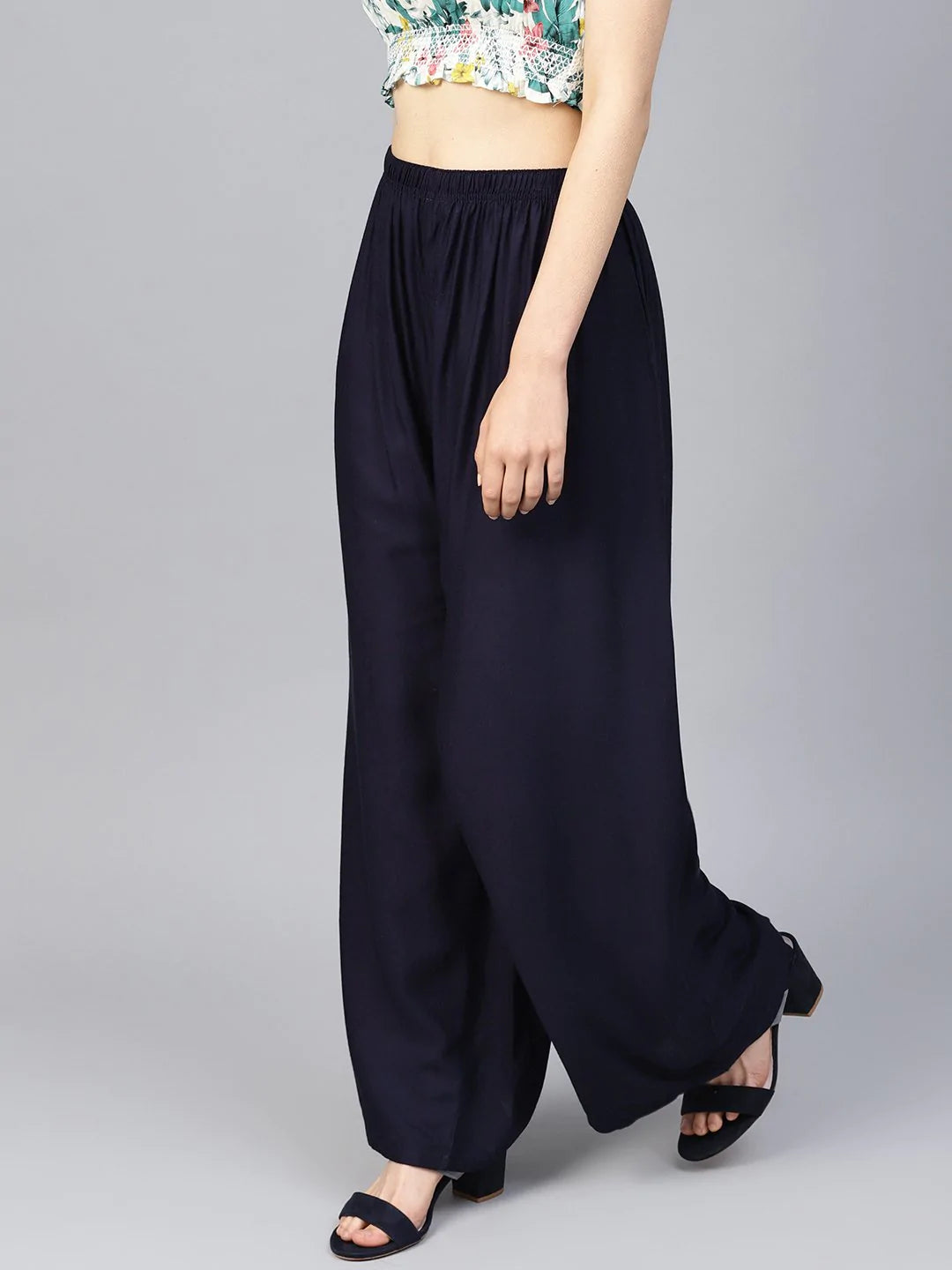 Jompers Women Navy-Blue Solid Straight Palazzos ( JOPL 2121 Navy)