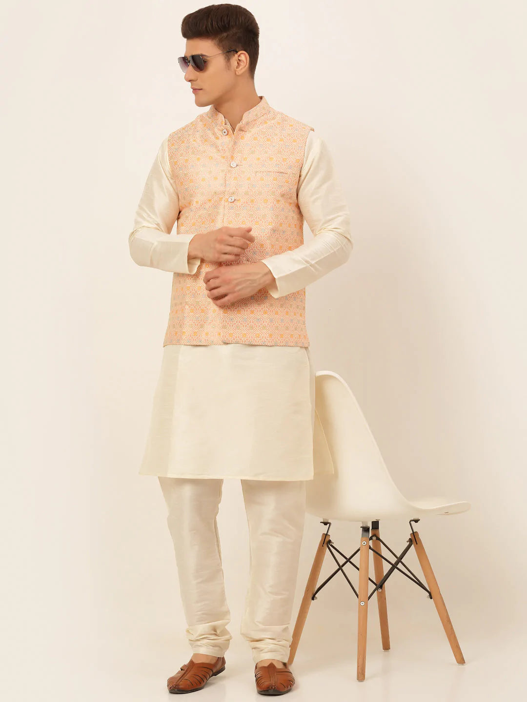 Men Pink Embroidered Nehru Jacket ( JOWC 4047 Pink )