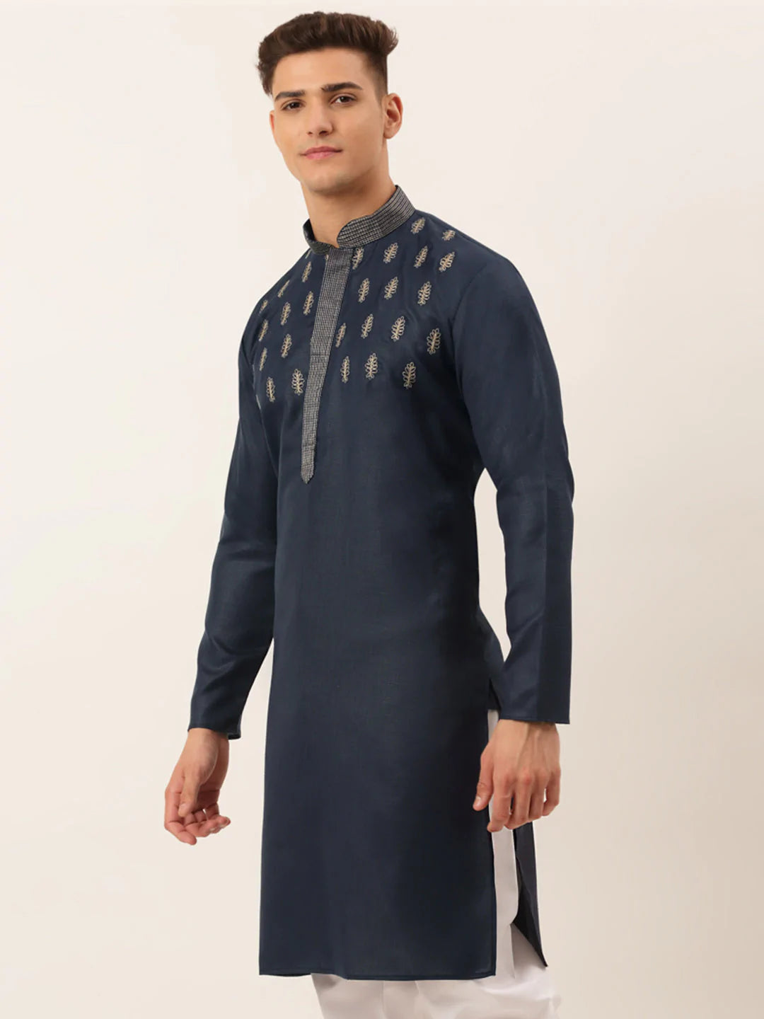 Men's Cotton Embroidered Kurtas ( KO 656 Navy )