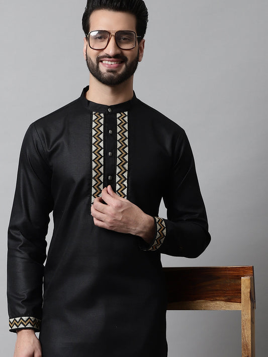 Men Black Embroidered Kurtas ( KO 682Black )