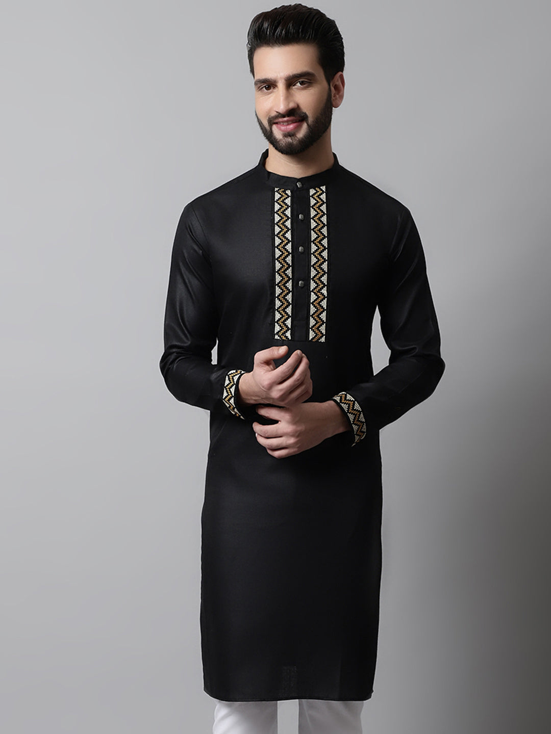 Men Black Embroidered Kurtas ( KO 682Black )